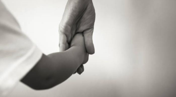 Fa discutere il caso di "Luca", bambino affidato e poi tolto a una famiglia del Varesotto - La Provincia Di Varese